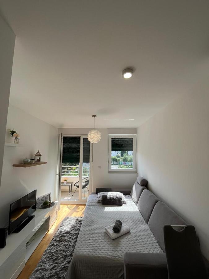 Lujan Apartment *